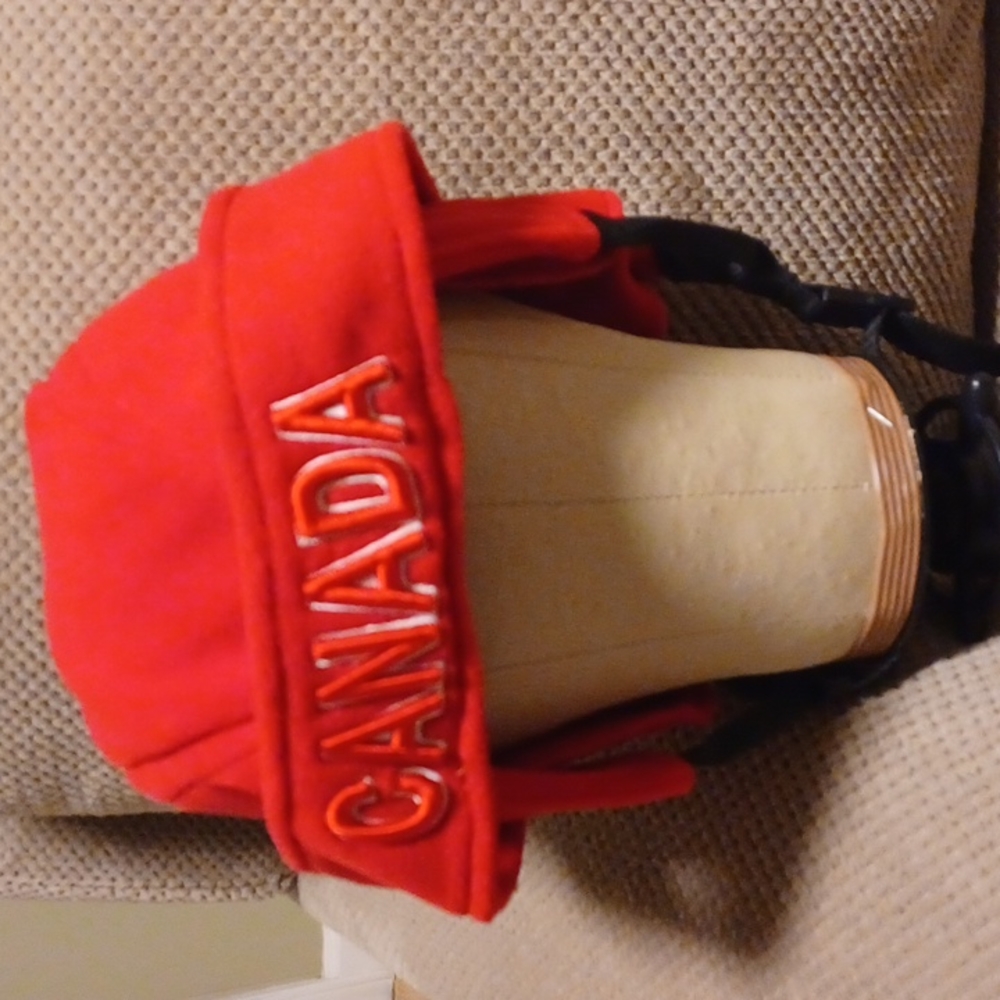 Canada Hockey Helmet Hat